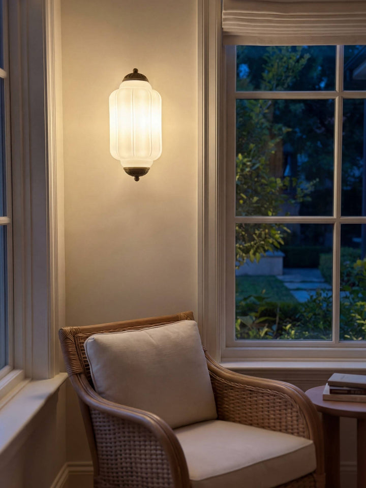 Eloisewalllamp6_d11c303d-3f39-47aa-bed5-2cd6aa561fec