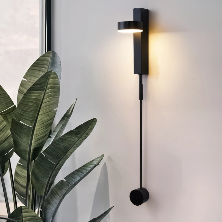 Liorna___Minimalistisk_Vagglampa_for_Inomhusbruk_1