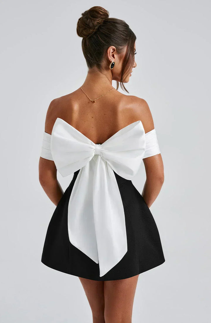 backless-bow-mini-dress-0bf74f59_66a93a7b-2458-42f9-b064-3f8d93ca6dba