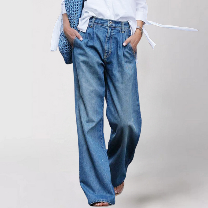 comfortable-wide-cut-women-s-jeans-b833b2f4_63fb6e54-b98c-4fbe-b7e5-f3737f8a8751
