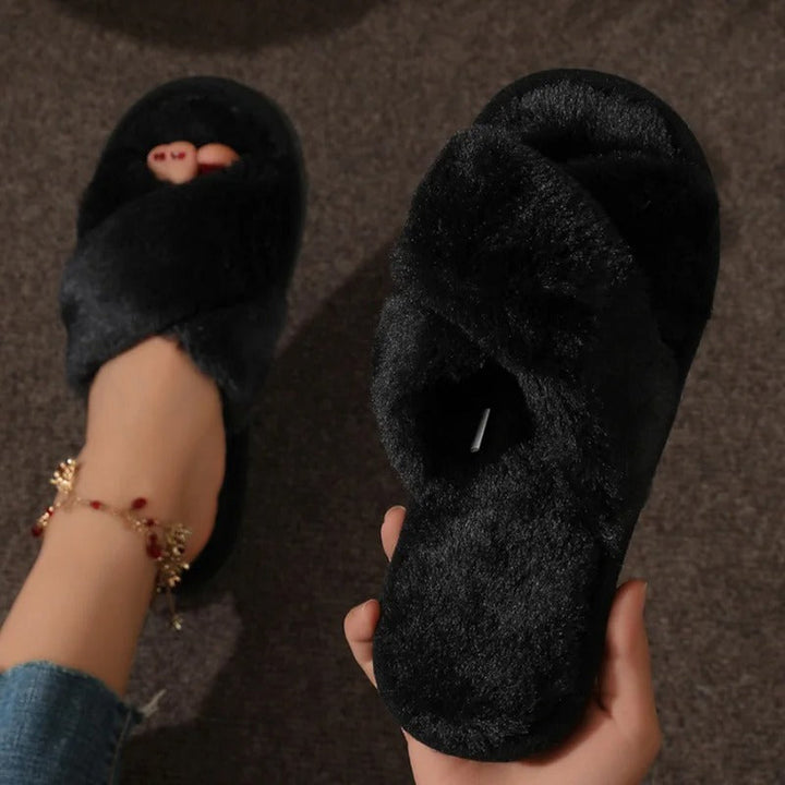 fluffy-slippers-with-soft-sole-and-non-slip-grip-aa7e9150_61fdb5a7-11b0-43f1-af3a-1bc40f1e874f