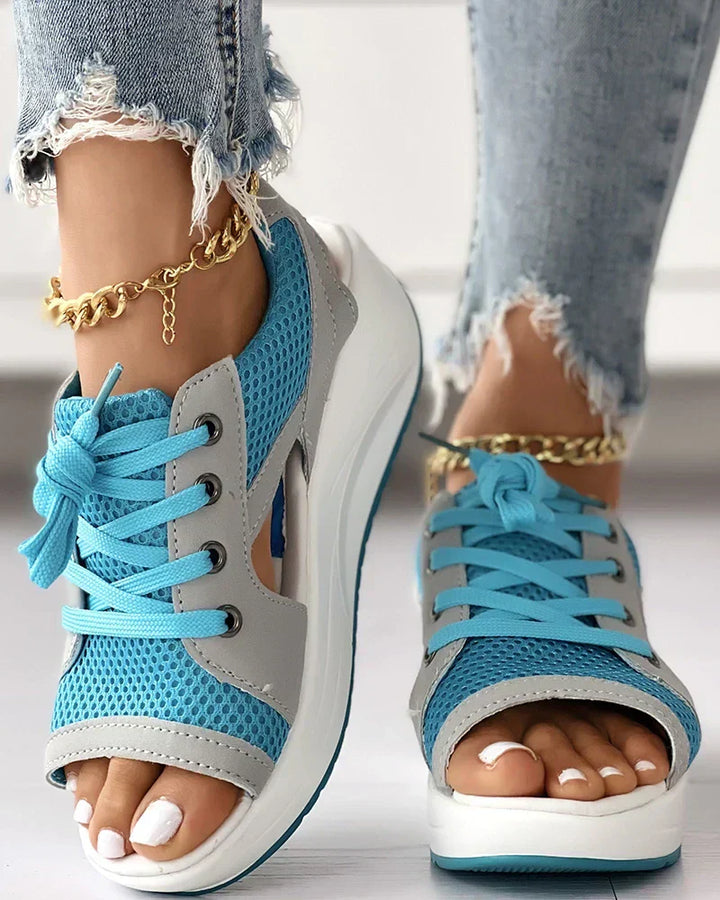 niki-orthopedic-muffin-sandals-with-cutout-and-lacing-803bc957_661d7c71-71f8-4dd8-bc41-c8622395b3e9
