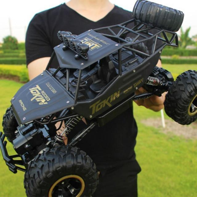 niki-remote-control-car-4x4-rock-crawler-monster-truck-469e5aca_4e77a968-ef12-4388-b856-c2a03f0ac610