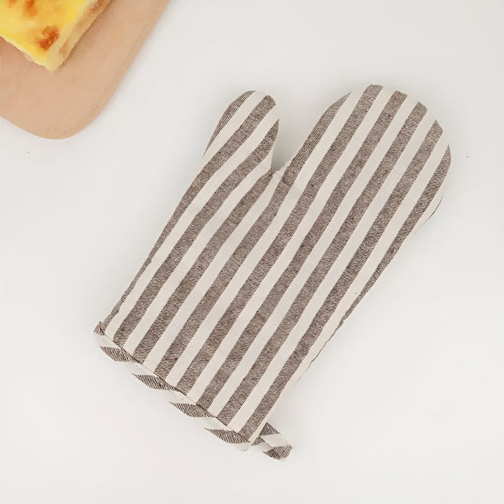premium-striped-heat-resistant-oven-mitt-ca6fd99e_67d54a6b-541e-4d8f-8e13-1cbf626b4695