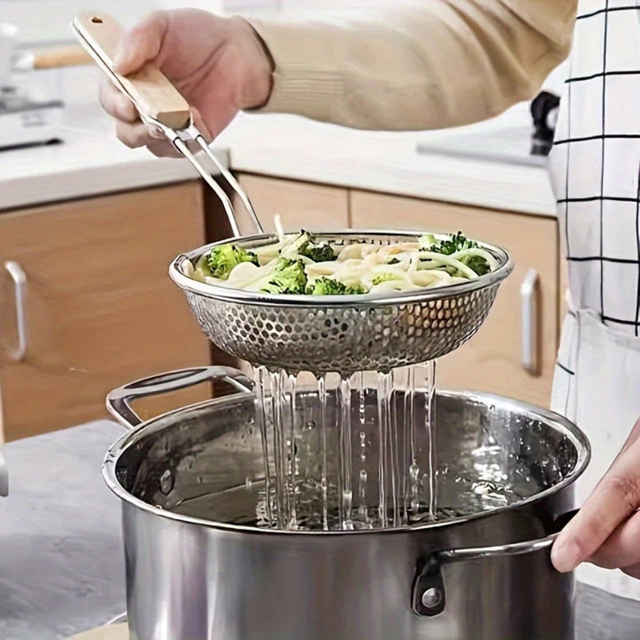 skimmer-stainless-steel-colander-strainer-e31da4ed_def10171-ac49-4d5f-9cee-b82f5a7ecd8d