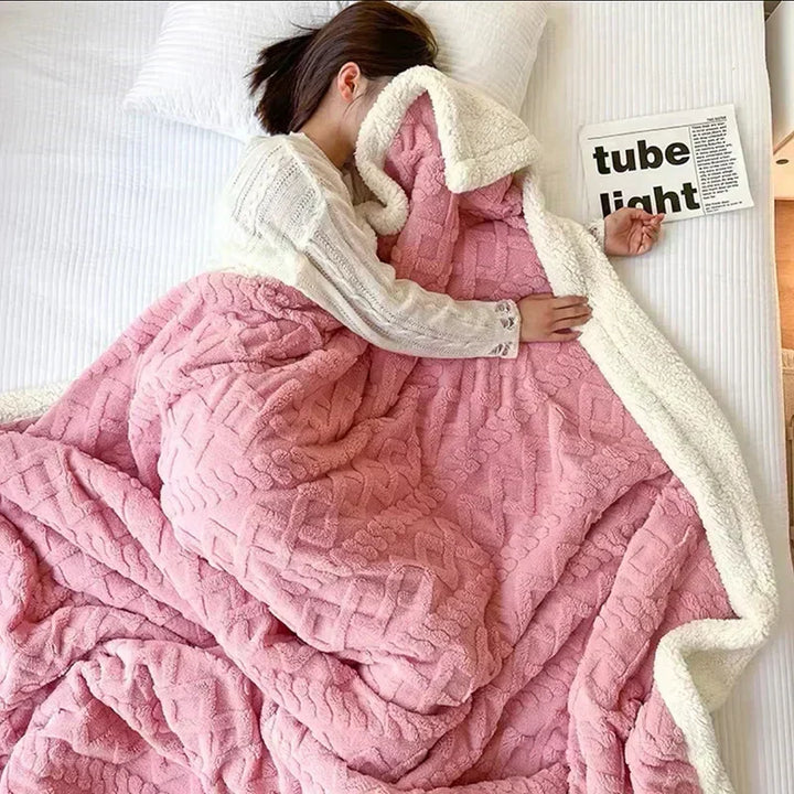 thick-lambswool-blanket-for-winter-warmwool-82cf8ce4_b1b60aee-b255-469e-82f1-14fd5925e8ad