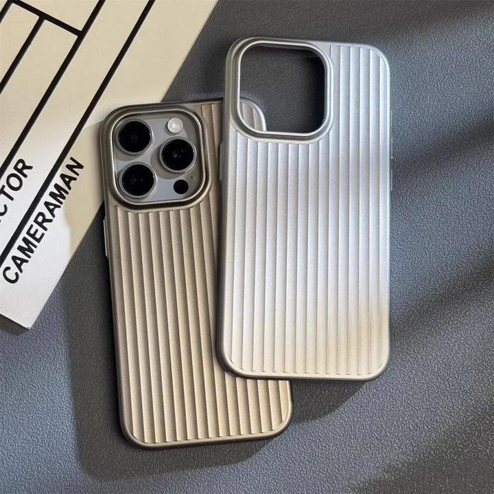 titanium-shield-pro-iphone-case-ebaafa7a_653167a9-8f66-4064-8586-bf6f5203414c