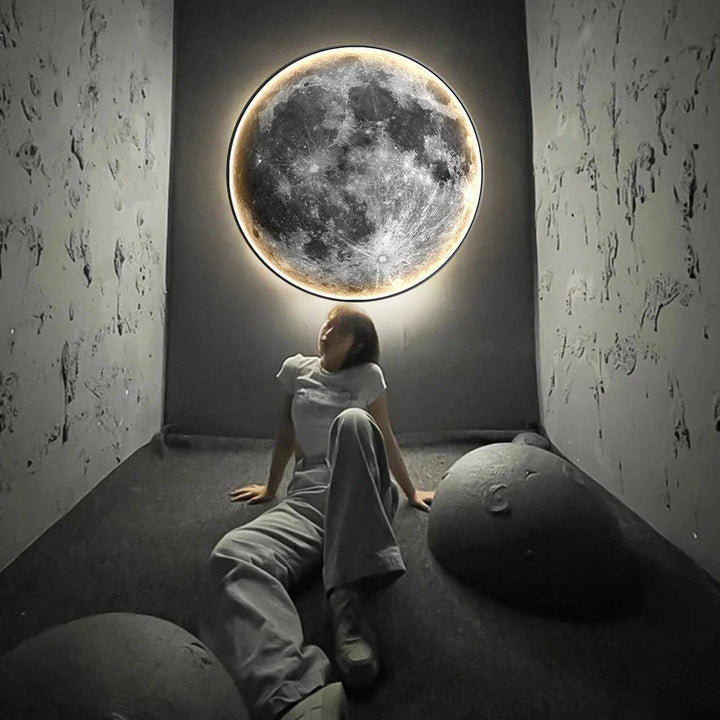 unique-wall-lamp-with-realistic-moon-effect-82c067db_33d51007-2968-4e32-8185-ba8748993197