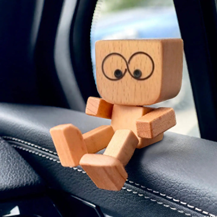 woodliora-handmade-wooden-figure-99d7b11f_b426c523-6ddf-4101-afbc-9c3687c9dd26